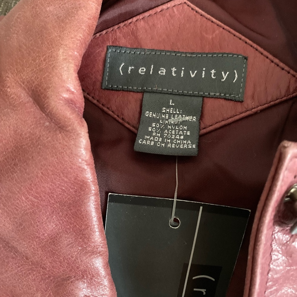 Red leather jacket - Picture 2 of 2